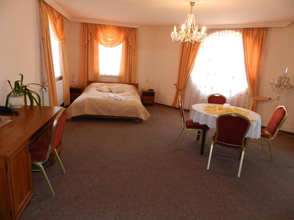 Hotel Restauracja Twist Krosno Room photo